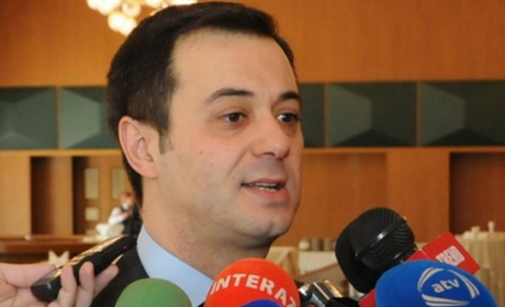 FETÖ-cü diplomatın yeni “nəğməsi” FETÖ-cü diplomatın yeni “nəğməsi”