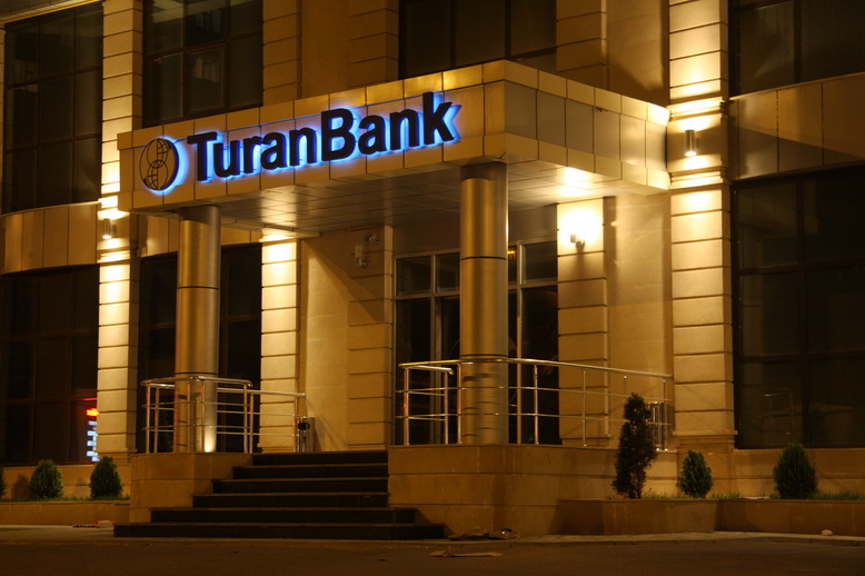 Bank oliqarxı Məmməd Musayevin manatın devalvasiyasından qazandığı milyonlar…