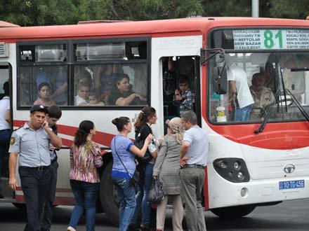 Image result for avtobusa qəpik ver