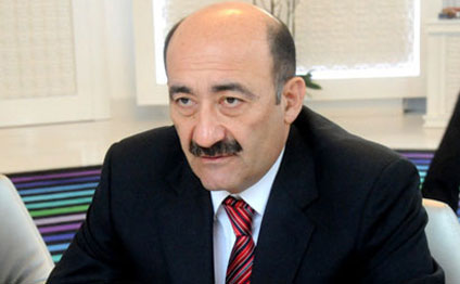 Nazir Filarmoniyanın direktorunu cəzalandırdı