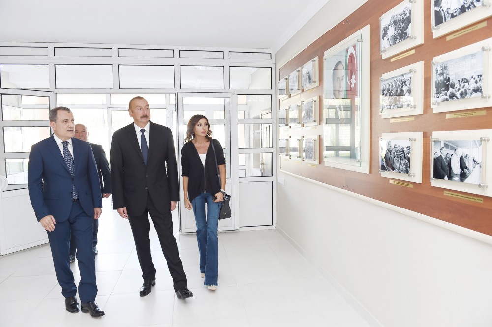 Prezident Şamaxı və İsmayıllıya baş çəkdi - FOTOLAR Prezident Şamaxı və İsmayıllıya baş çəkdi - FOTOLAR