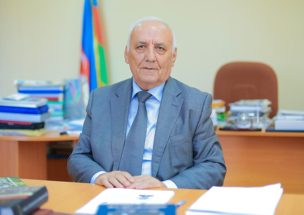 Ümumdünya tarixində Azərbaycan dövlətçiliyi - Yaqub Mahmudov yazır