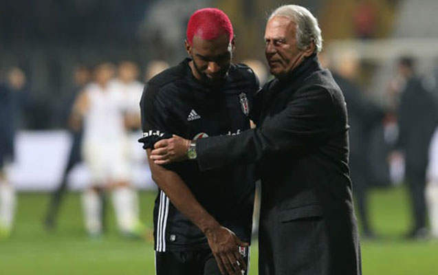 “Beşiktaş”ın futbolçuları haqqında iddia: “Səhərə qədər əyləniblər” “Beşiktaş”ın futbolçuları haqqında iddia: “Səhərə qədər əyləniblər”