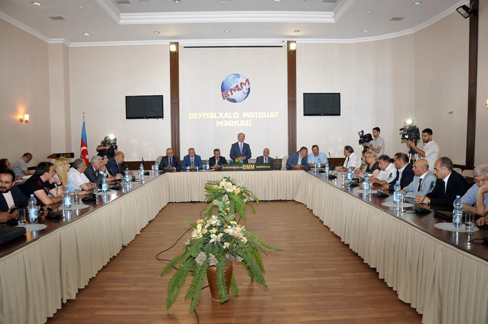 Jurnalistlər Beynəlxalq Mətbuat Mərkəzində bir araya gəldi