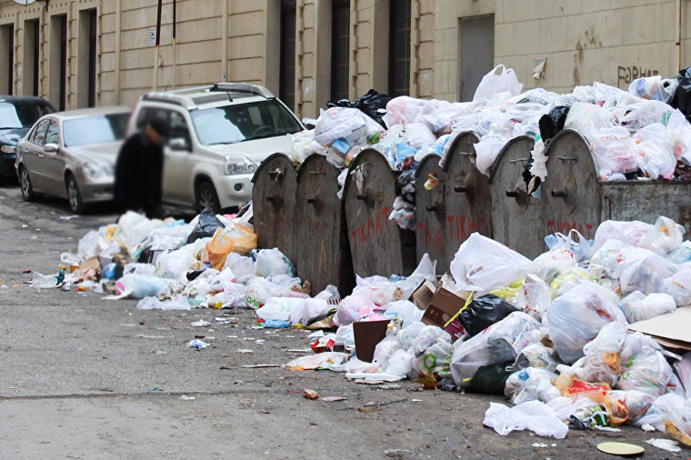 Körpəsini zibilliyə atan qadın həbs edildi - FOTO