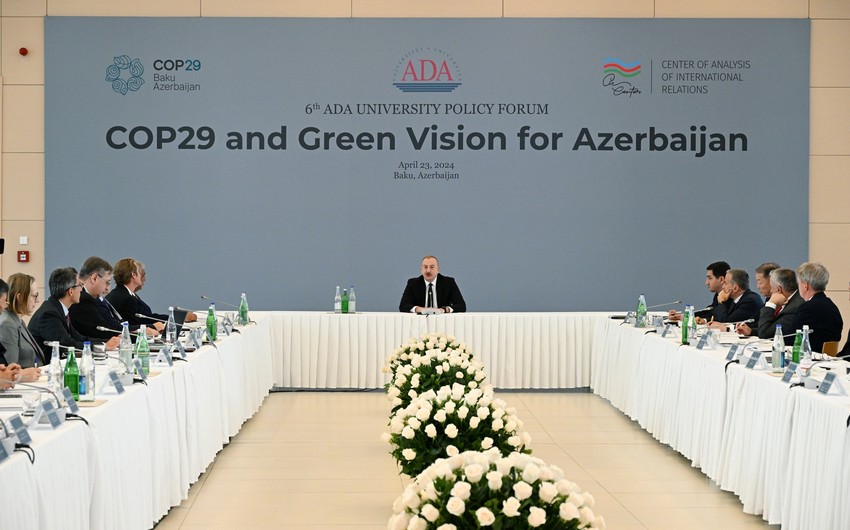 İlham Əliyev ADA Universitetində “COP29 və Azərbaycan üçün Yaşıl Baxış” mövzusunda beynəlxalq forumda iştirak edib