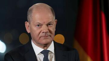 Şolts hökuməti rəsmi olaraq istefa verib