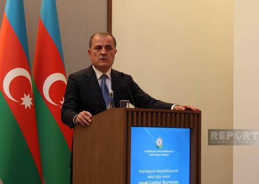 Ceyhun Bayramov Küveytə rəsmi səfərə yola düşüb