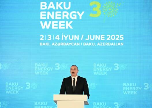 İlham Əliyev 30-cu “Caspian Oil and Gas”, 13-cü “Caspian Power” və 30-cu “Baku Energy Forum”un rəsmi açılış mərasimində çıxış edib