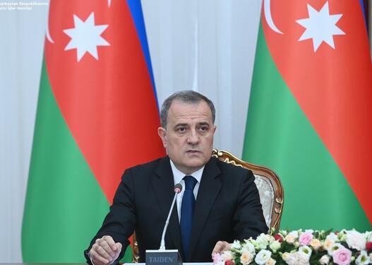 Ceyhun Bayramov diplomatik xidmət orqanları əməkdaşlarını peşə bayramı münasibətilə təbrik edib