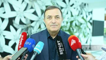 Xalq artisti: Arif Babayev kimi sənətkarlar yüz ildən bir gəlir