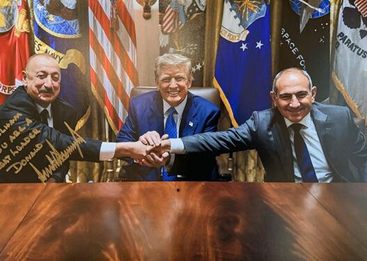 İlham Əliyev onu böyük lider adlandıran Donald Trampa təşəkkür edib
