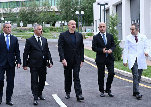 Prezident Qarabağ Universitetinin Klinikası binasının və tədris korpusunun açılışında iştirak edib