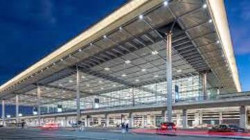 Berlin aeroportunda naməlum dron təşvişi