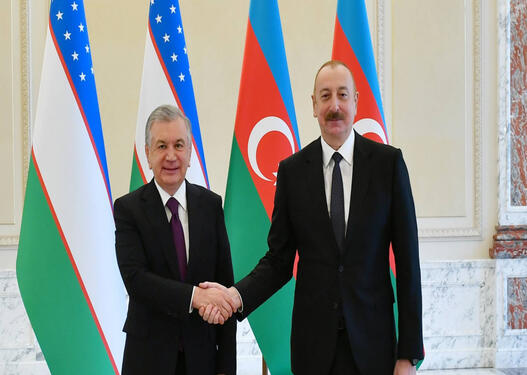Şavkat Mirziyoyev Prezident İlham Əliyevi Zəfər Günü münasibəti ilə təbrik edib