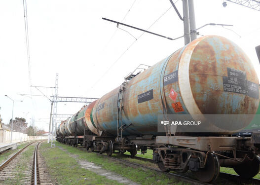 Azərbaycandan Ermənistana neft məhsullarının ilk partiyası Bakıdan yola salınıb