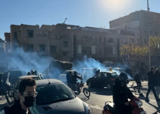 İranda iğtişaşlar davam edir: Bir nəfər öldürüldü