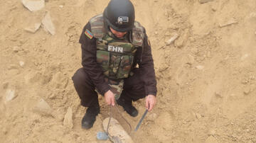 Qaradağda top mərmisi tapılıb