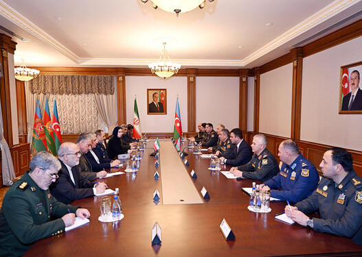 Azərbaycan və İran müdafiə nazirləri regional təhlükəsizliyi müzakirə edib - VİDEO