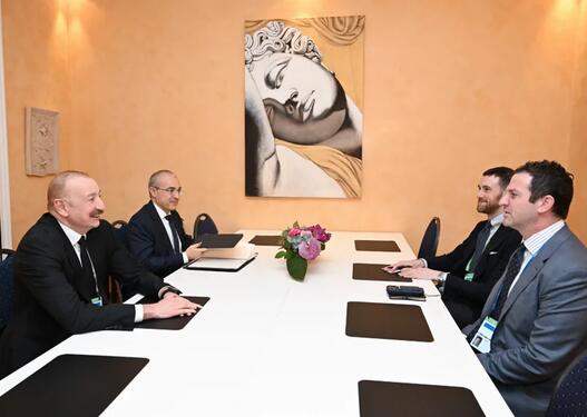 İlham Əliyev "The Goldman Sachs Group Inc." şirkətinin qlobal məsələlər üzrə prezidenti ilə görüşüb