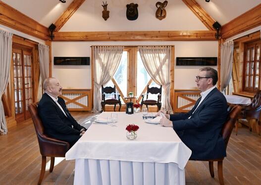 Azərbaycan və Serbiya prezidentləri qeyri-rəsmi səhər yeməyində iştirak ediblər