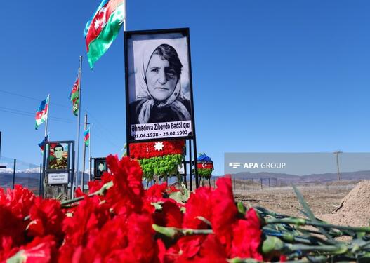 Xocalı soyqırımında itkin düşən qadının qalıqları dəfn edilib - FOTO