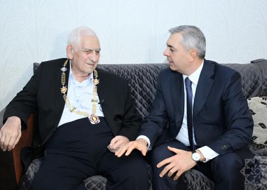 Xalq şairi Nəriman Həsənzadəyə "Heydər Əliyev" ordeni təqdim edilib