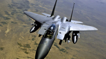 İranın bacarmadığını Küveyt etdi: ABŞ qırıcısına "dost atəşi"