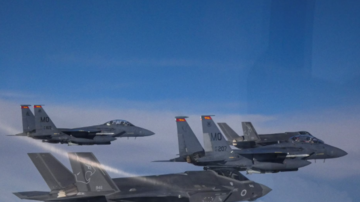 İsrail qırıcıları Tehranda hərbi obyektləri bombalayır