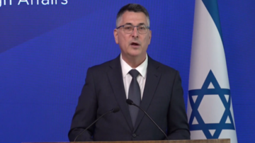 XİN rəhbəri: Laricaninin başına 10 milyon dollar mükafat qoymuşduq, amma biz bunu havayı etdik