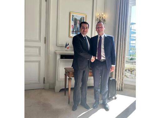 Hikmət Hacıyev Parisdə Makronun müşaviri ilə ikitərəfli əlaqələri müzakirə edib