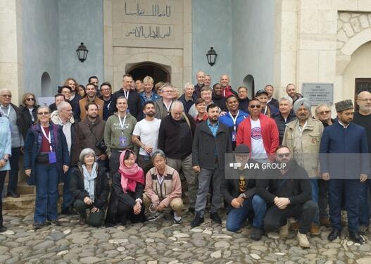 Beynəlxalq səyyahlar Ağdam Cümə məscidində olublar - FOTO