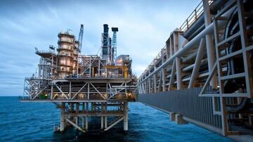 Azərbaycan nefti ucuzlaşdı