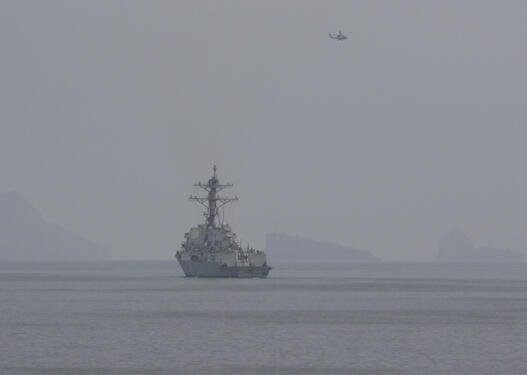 ABŞ Hürmüz boğazını minalardan təmizləyir, İslamabadda yazılı mətn hazırlanır