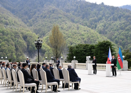 İlham Əliyev: Çexiya ilə çox fəal siyasi dialoqumuz var