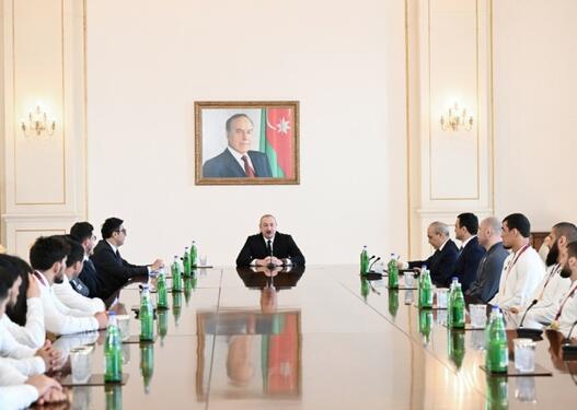 Prezident İlham Əliyev Avropa çempionatında komanda hesabında çempion olan güləşçiləri qəbul edib
