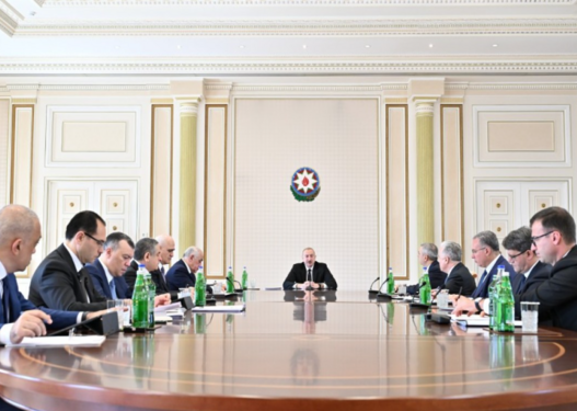 Prezident müşavirə keçirdi