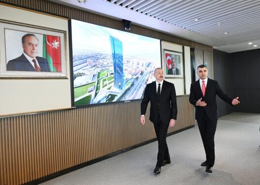 İlham Əliyev Mərkəzi Bankın yeni binasının açılışında iştirak edib